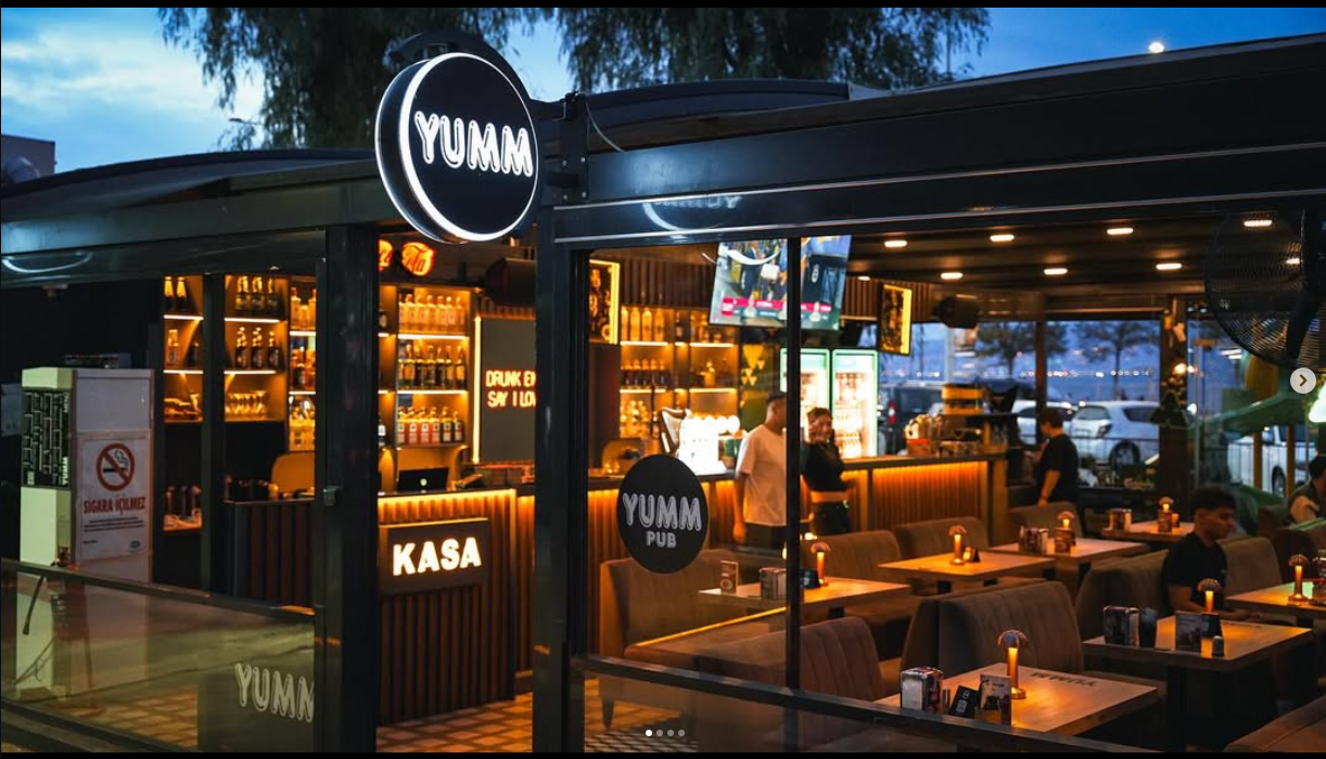 Yumm Pub Exterior